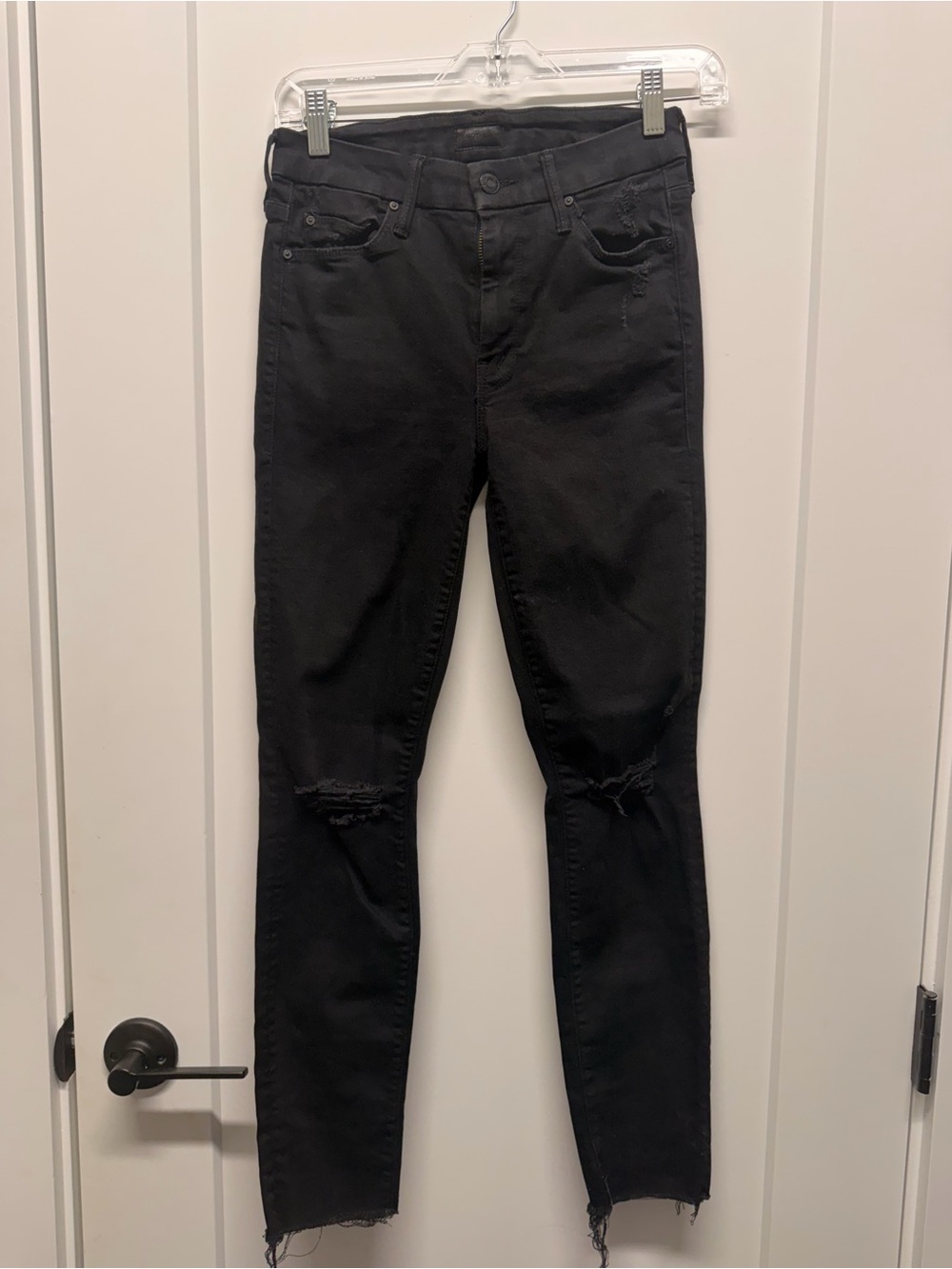 MOTHER Women's Black Distressed Skinny Jeans